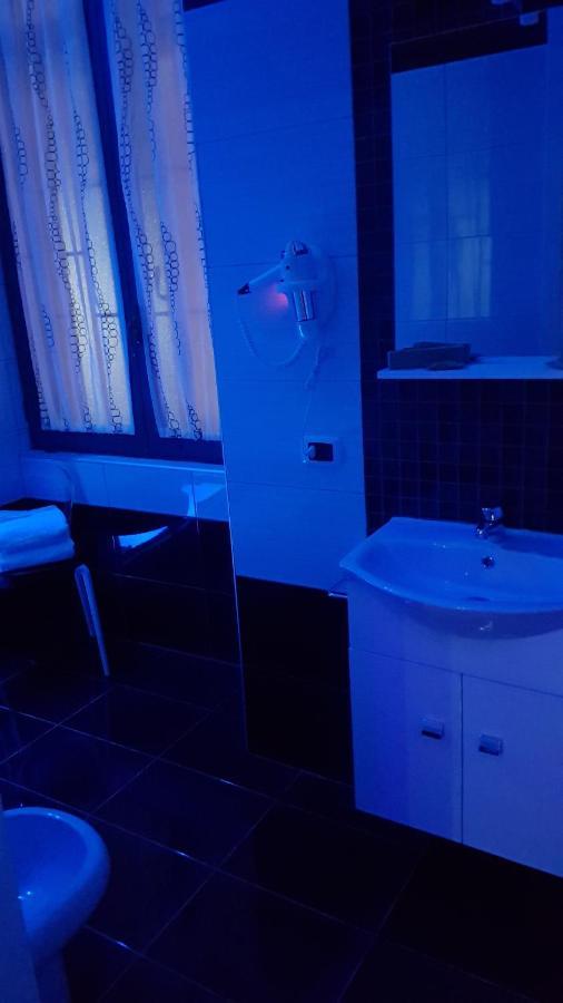 Hotel Taromy ナポリ エクステリア 写真