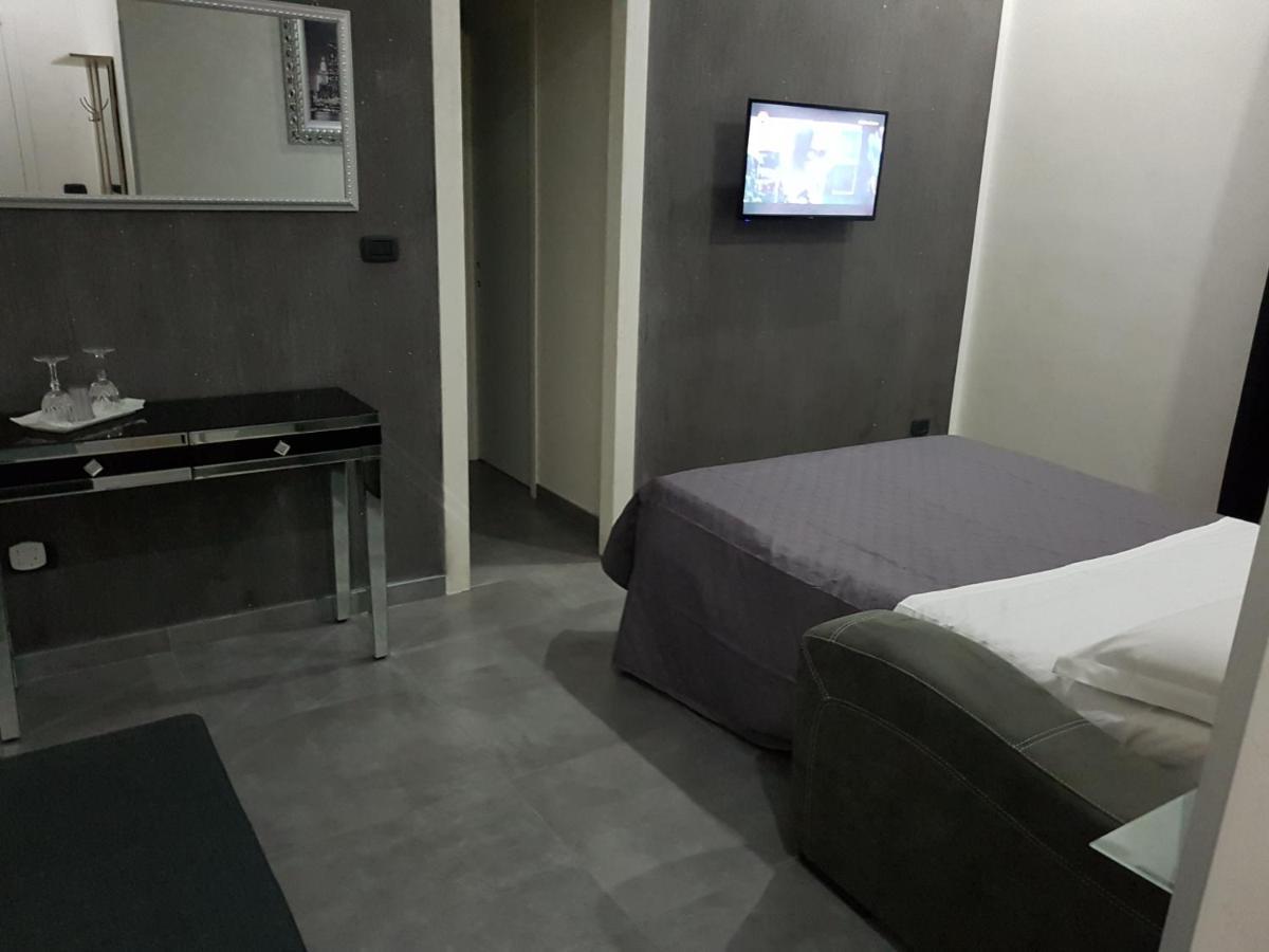 Hotel Taromy ナポリ エクステリア 写真