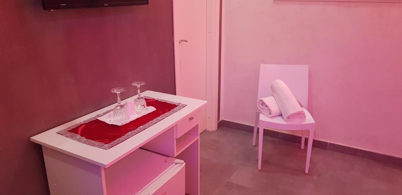 Hotel Taromy ナポリ エクステリア 写真