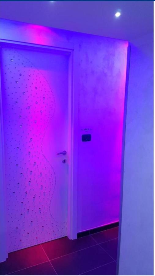 Hotel Taromy ナポリ エクステリア 写真
