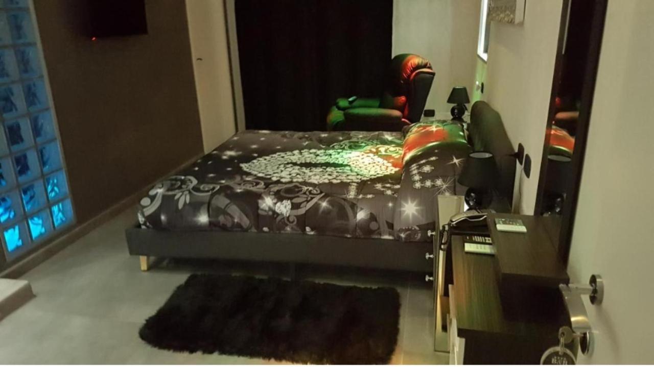 Hotel Taromy ナポリ エクステリア 写真